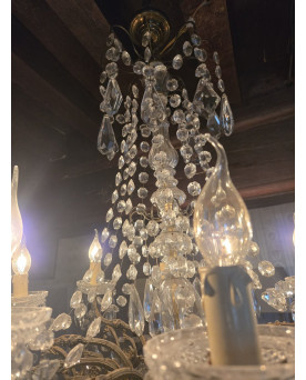 Le village de 58 brocanteurs - Lustre ancien en bronze et pampilles en cristal de Baccarat – 8 feux - XIXeme