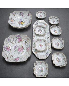 Le village de 58 brocanteurs - Service en porcelaine / Véritables Porcelaines F.L. – Décor floral –