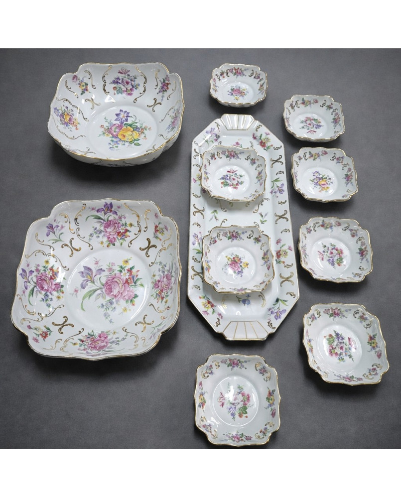 Le village de 58 brocanteurs - Buffet époque Empire en noyer