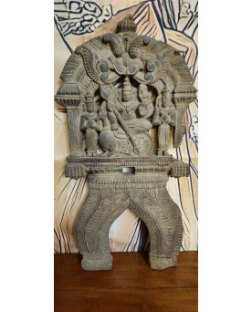 Le village de 58 brocanteurs - Sculpture ancienne en bois – Divinité Indonesienne finement sculptée - XIXeme