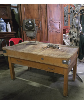 Le village de 58 brocanteurs - Huilier – Billot de boucher double en bois debout / table a découpe