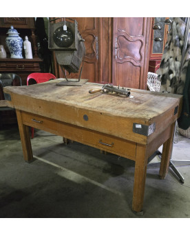 Le village de 58 brocanteurs - Huilier – Billot de boucher double en bois debout / table a découpe