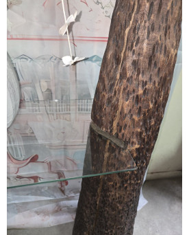 Le village de 58 brocanteurs - Rare Console Design bois sculpté et plateau en verre – H 125 x L 100 x P 28 cm