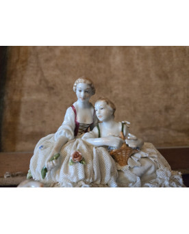 Le village de 58 brocanteurs - Buffet époque Empire en noyer