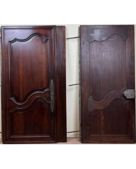 Le village de 58 brocanteurs - Paire de portes anciennes en bois massif – époque Louis XV / Régence
