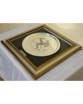 Le village de 58 brocanteurs - Assiette en serigrafie sur silverplated – Édition limitée – Encadrée avec certificat