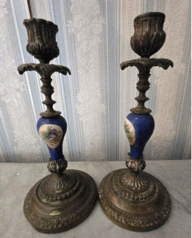 Le village de 58 brocanteurs - Buffet époque Empire en noyer