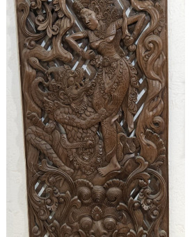 Le village de 58 brocanteurs - Panneau sculpté en bois – Décor balinais / asiatique – 100 x 28 cm - XXeme