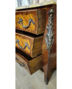 Le village de 58 brocanteurs - Buffet époque Empire en noyer