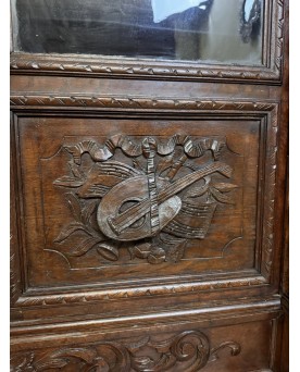 Le village de 58 brocanteurs -  Bibliothéque de pavillon de chasse style Renaissance en chene sculpté