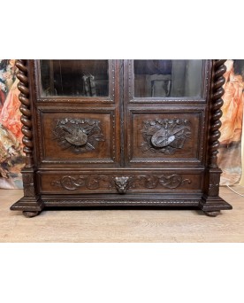 Le village de 58 brocanteurs -  Bibliothéque de pavillon de chasse style Renaissance en chene sculpté