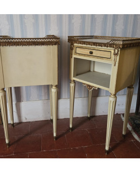 Le village de 58 brocanteurs - Buffet époque Empire en noyer
