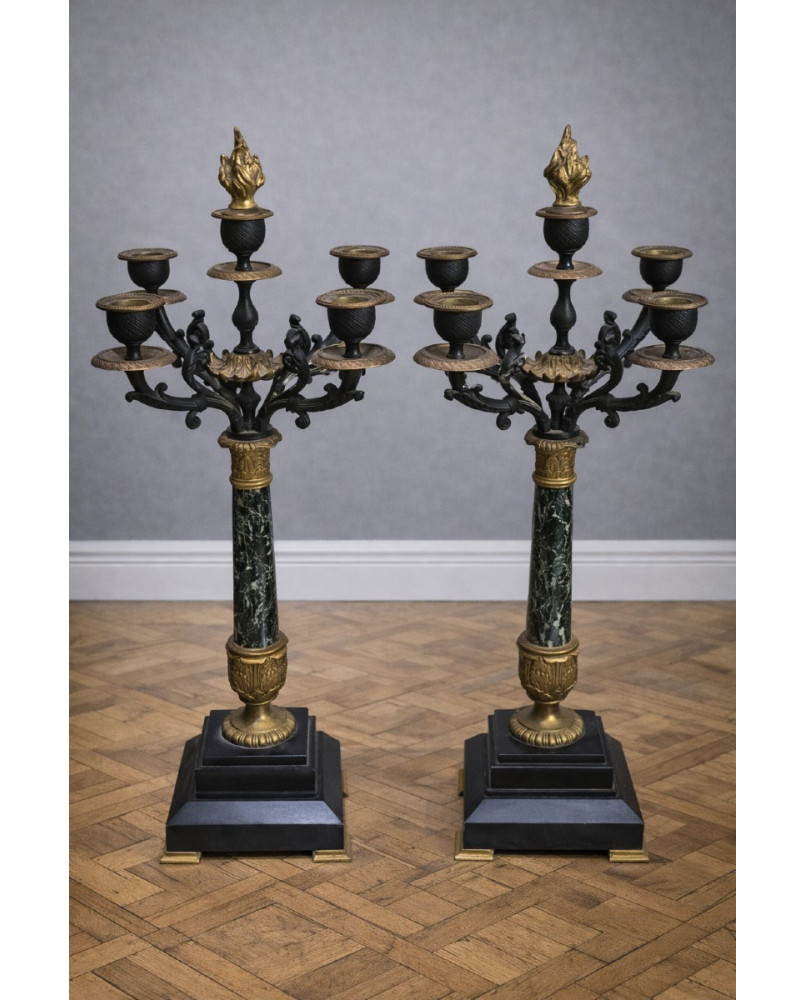 Le village de 58 brocanteurs - Secrétaire / scriban époque Bieidermeier en acajou flammé – XIXe siècle