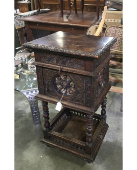 Le village de 58 brocanteurs - Buffet époque Empire en noyer