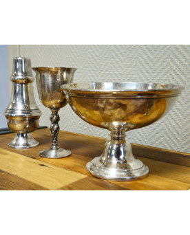 Le village de 58 brocanteurs - Buffet époque Empire en noyer