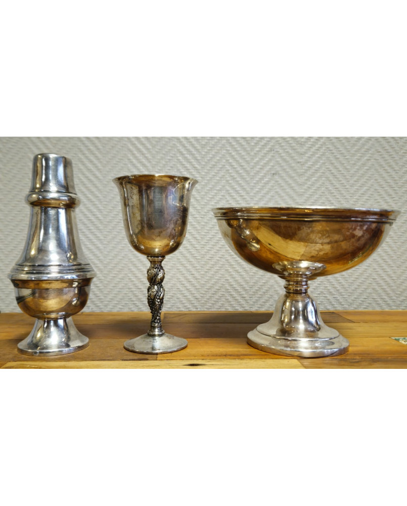 Le village de 58 brocanteurs - Buffet époque Empire en noyer