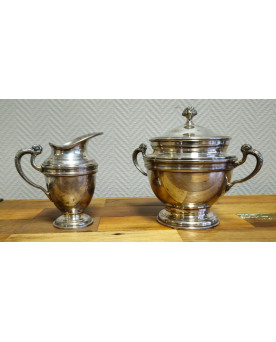 Le village de 58 brocanteurs - Buffet époque Empire en noyer
