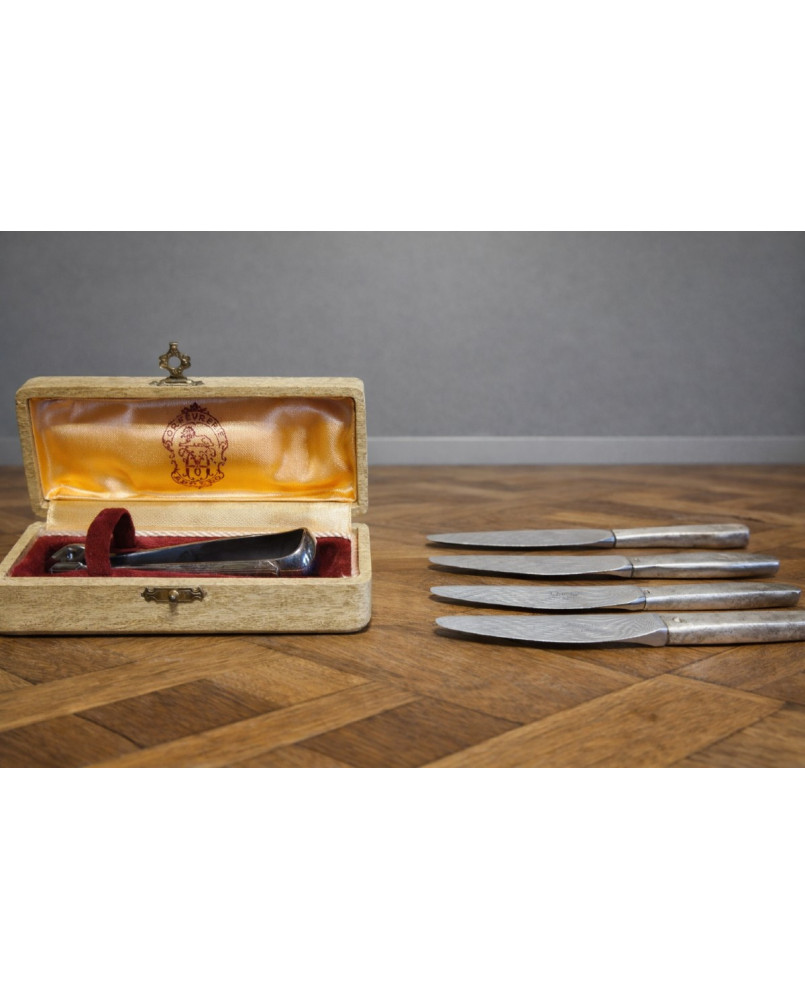 Le village de 58 brocanteurs - Christofle – France : 4 couteaux de table / et une pince
