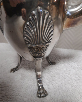 Le village de 58 brocanteurs - Buffet époque Empire en noyer