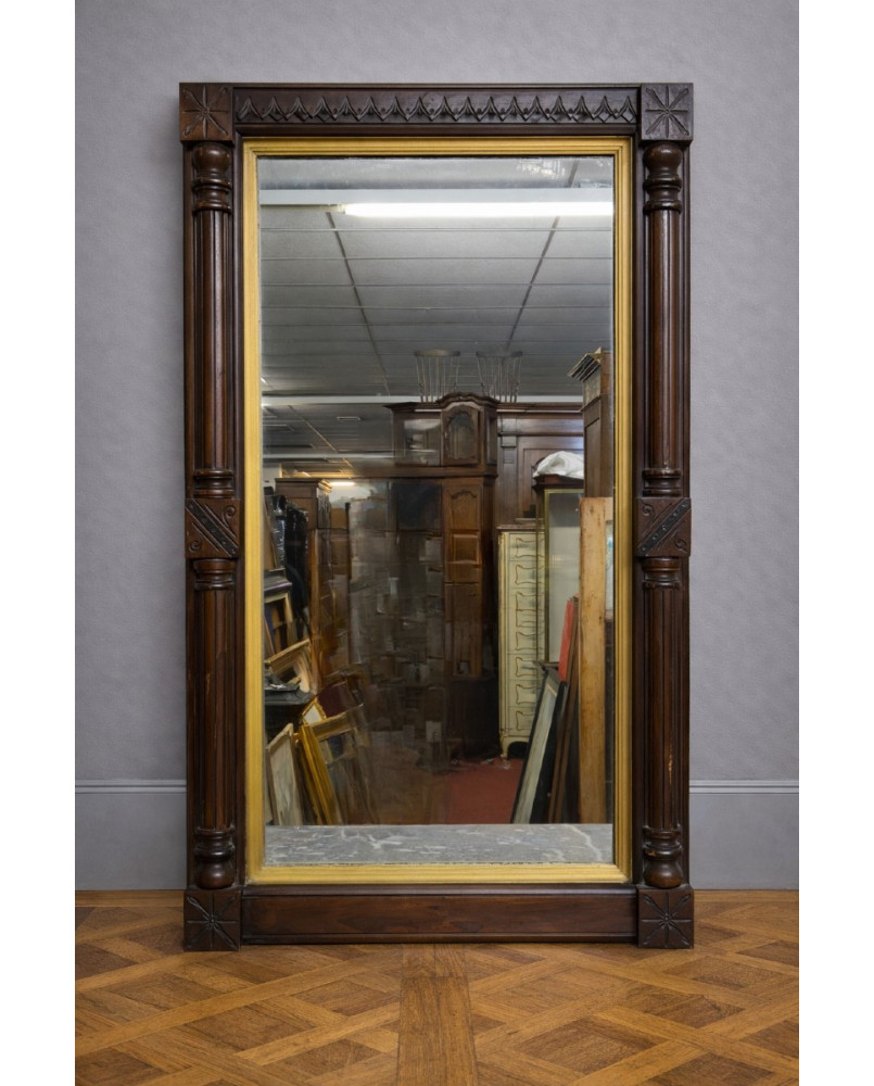Le village de 58 brocanteurs - Grand miroir ancien à fronton sculpté – bois et dorure – style Renaissance / XIXe