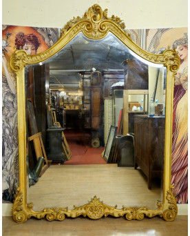 Le village de 58 brocanteurs - Trés important miroir Louis XV / laqué et doré - XIXe - 209 x 161cm