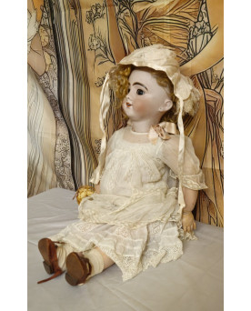 Le village de 58 brocanteurs - Grande poupée tête porcelaine marquée en creux SFBJ 14, bouche ouverte, h80 cm