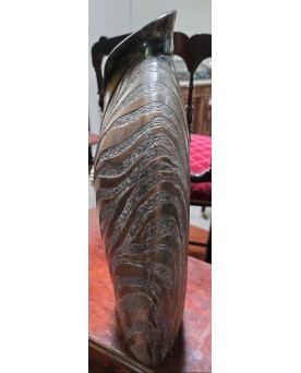 Le village de 58 brocanteurs - Vase design en bois sculpté