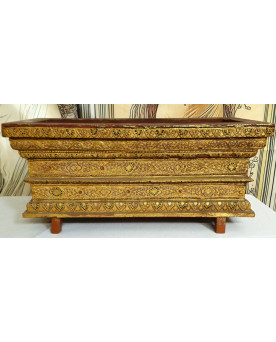 Le village de 58 brocanteurs - Jardiniére ancienne en bois sculpté et doré – décor oriental / Inde - fin XIXeme