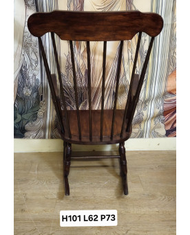 Le village de 58 brocanteurs - Fauteuil à bascule ancien en bois – rocking-chair style Windsor - XXeme