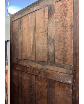 Le village de 58 brocanteurs - Armoire de mariage époque Louis XV en noyer