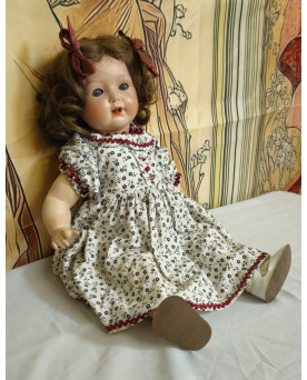Le village de 58 brocanteurs - Ancienne poupée K & W Nicaput 333/11 – Allemagne – celluloïd – yeux dormeurs – vers 1950