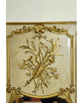 Trés trés important trumeau Louis XVI – miroir et panneau décor aux instruments de musique -