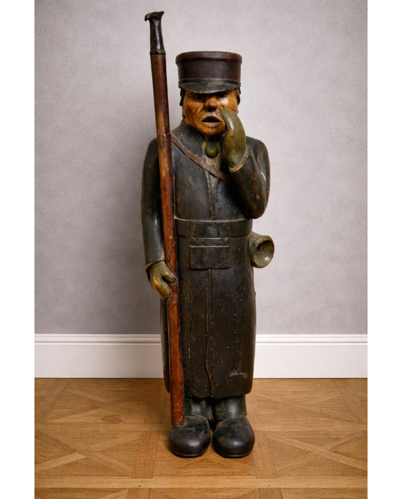 Sculpture ancienne en bois – soldat / garde avec fusil – sculpture populaire Anglaise / XXeme
