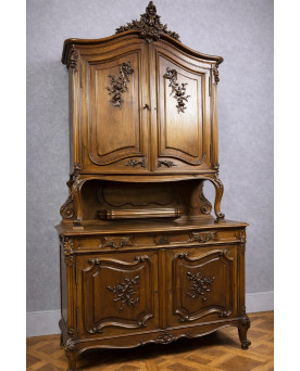 Buffet deux corps Louis XV en noyer – vers 1850