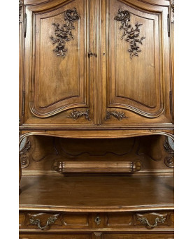 Buffet deux corps Louis XV en noyer – vers 1850