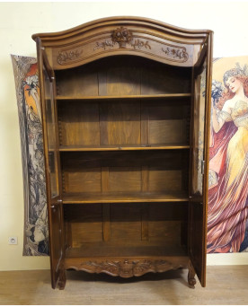 Grande bibliothèque Provençale vitrée de style Louis XV en noyer – XXᵉ siècle