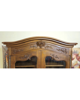 Grande bibliothèque Provençale vitrée de style Louis XV en noyer – XXᵉ siècle