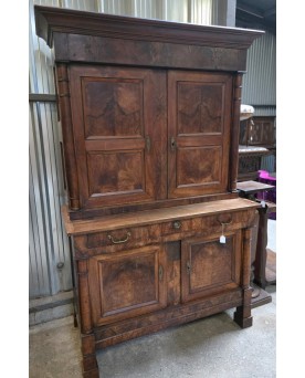 Le village de 58 brocanteurs - buffet deux corps époque Empire en noyer