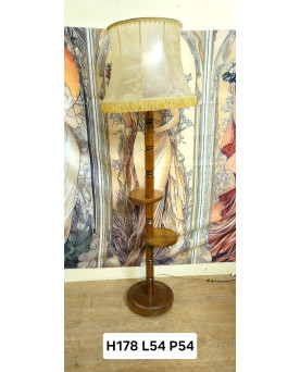 Lampadaire serviteur en bois avec abat-jour à franges – style vintage