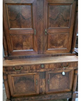 Le village de 58 brocanteurs - buffet deux corps époque Empire en noyer