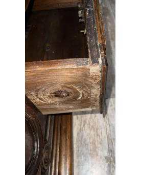 Importante armoire époque Louis XIII en noyer massif