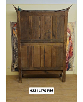 Armoire de Mariage Normande en chêne massif, richement sculptée, époque Louis XV