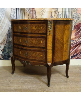 Commode de Dame galbée style Louis XV marquetée avec marbre – XIXᵉ siècle