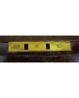 Boîte / coffret ancien en acajou avec incrustation laiton – XIXe siècle