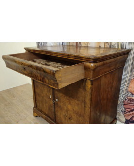Le village de 58 brocanteurs - Buffet a doucine / Commode époque Restauration en noyer – XIXe siècle
