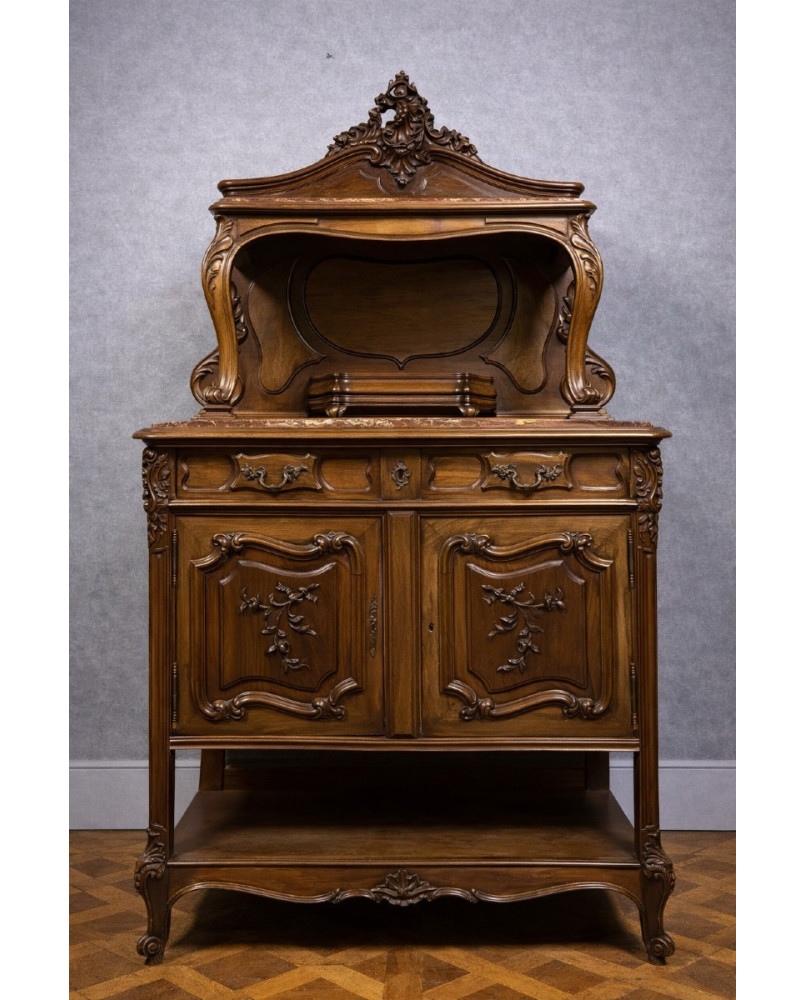 Le village de 58 brocanteurs - Buffet de style Louis XV en noyer, datant du milieu du XIXᵉ siècle