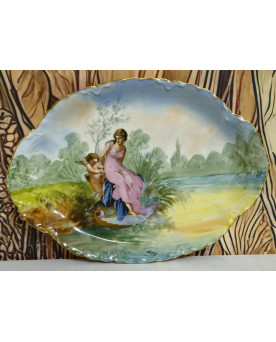 Le village de 58 brocanteurs - Plat en porcelaine Limoges M&D France — décor scène galante Marque visible : M&D – Limoges