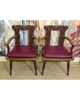 Le village de 58 brocanteurs - Paire de fauteuils anciens sculptés style Renaissance / Louis XIII / XIXeme