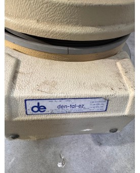 Le village de 58 brocanteurs -Design des années 50 : original fauteuil de barbier ou dentiste