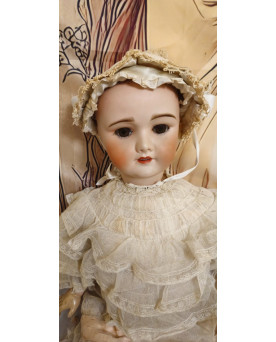 Le village de 58 brocanteurs - Grande poupée ancienne française en porcelaine / marquée UNIS FRANCE 301 / haut 88 cm